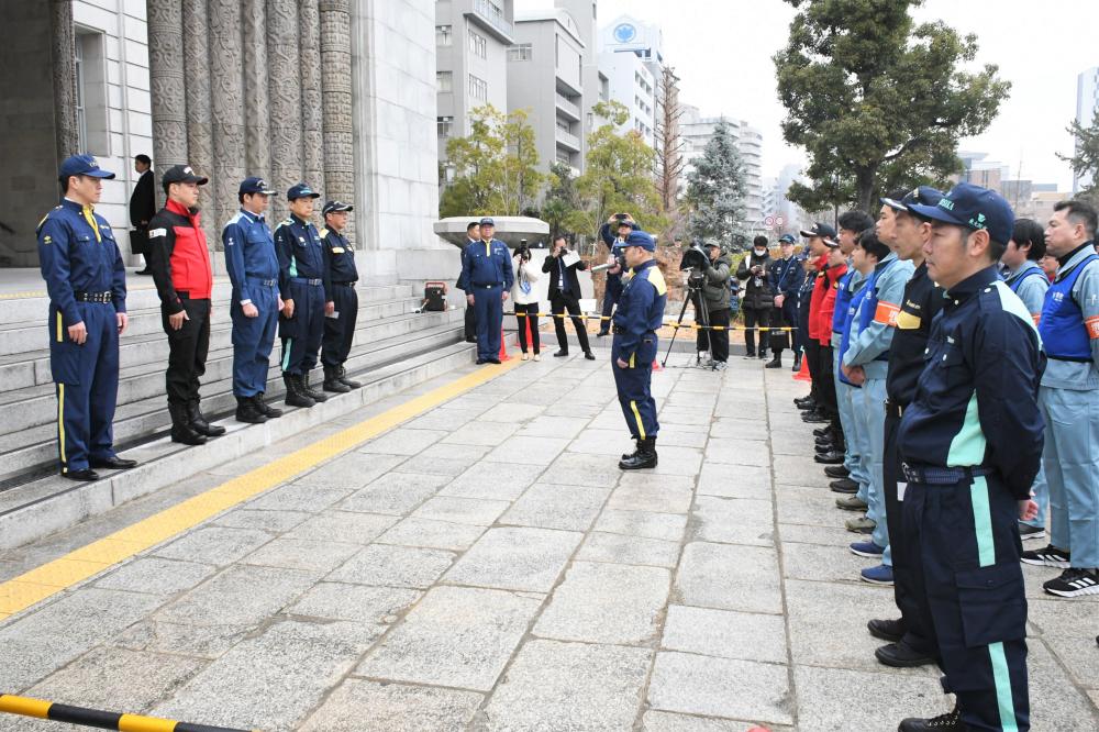 大阪府庁で行われた合同出発式